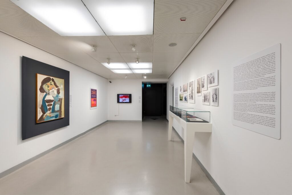 Museo del Novecento, installation view Il primo Picasso di Milano. Un Moschettiere tra rivoluzione, antifranchismo e solidarietà internazionale, 2026. Ph. Studio Marco Bertoli