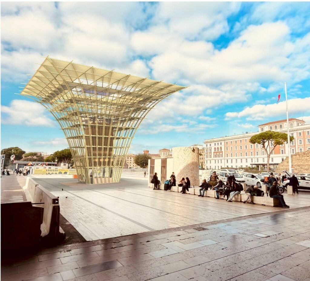 A Roma monteranno un mega albero artificiale per raffrescare l’aria? Storia del progetto e degli architetti che l’hanno inventato