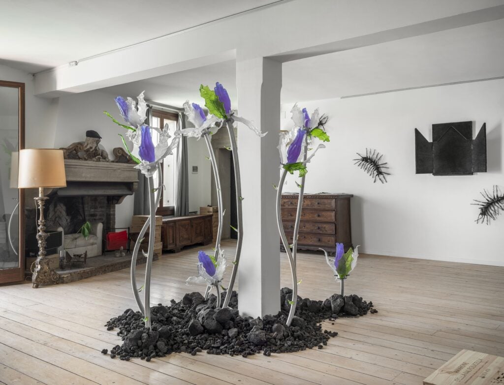 L’artista Noemi Priolo porta a Venezia un ecosistema immaginario: la natura tra materia, mito e metamorfosi