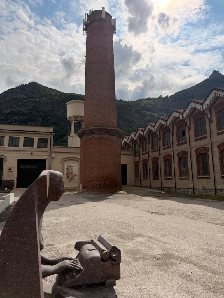 Il nuovo Museo&nbsp;Giansone&nbsp;a Sant&rsquo;Ambrogio di Torino&nbsp;riporta d&rsquo;attualit&agrave; lo scultore che ispir&ograve; il libro La donna della domenica