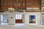 A Cremona si tengono delle mostre d&rsquo;arte contemporanea in un decadente teatro parrocchiale chiuso da 40 anni