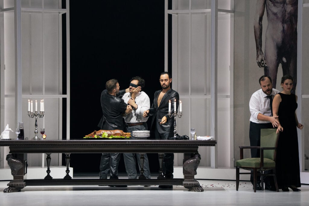 Tosca di Rafael R. Villalobos al teatro La Monnaie / De Munt di Brussels ©P.Claes
