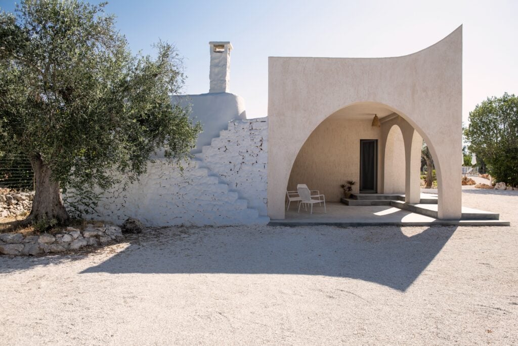 Il nuovo spazio d’arte che apre a Ostuni è un trullo del ‘500: inaugura Trullo Ulìa 