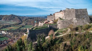 La rinascita del Forte di Gavi in Piemonte: archeologia, vino e cultura aprono le porte a tutti