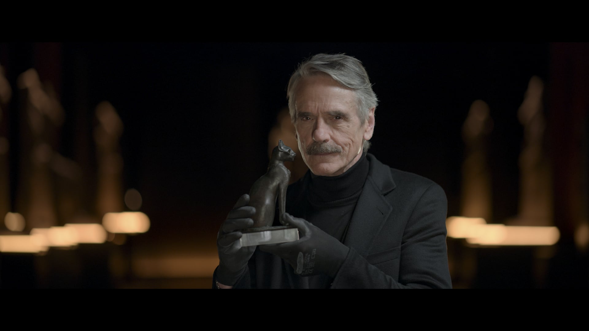 https://www.artribune.com/wp-content/uploads/2026/07/uominiedeijeremyirons.jpg