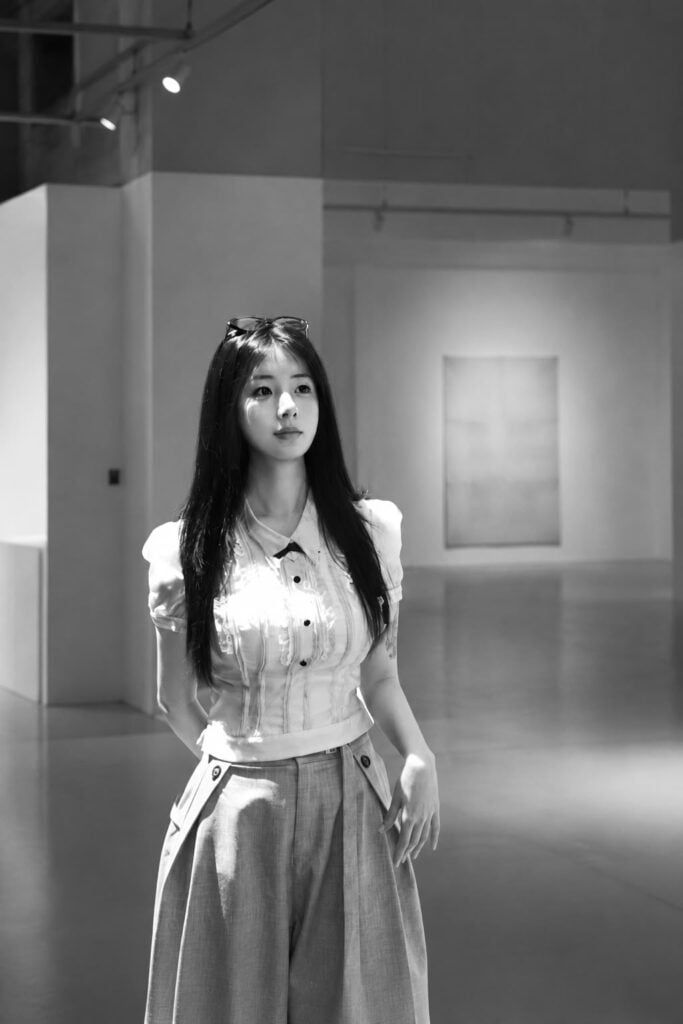 critica d&rsquo;arte Yiweng Lu