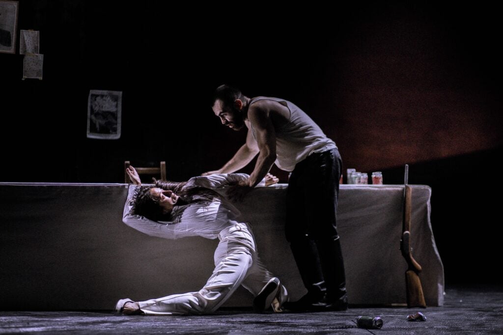 La Carmen di Peeping Tom al Festival di Salisburgo: il corpo può liberarla dal mito?