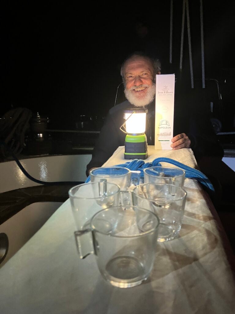 Il viaggio di Luca Vitone in barca a vela sulle tracce di Napoleone, l'approdo all'isola di Sant'Elena, L'arrivo