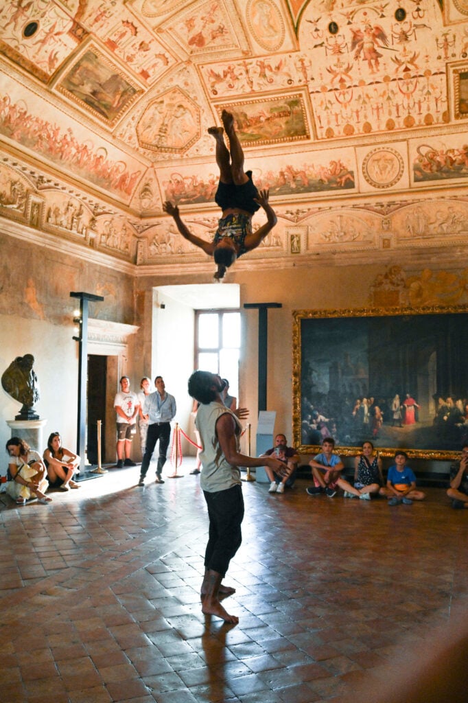 Il circo come non si era mai visto. A Roma le arti circensi sono entrate a Castel Sant'Angelo