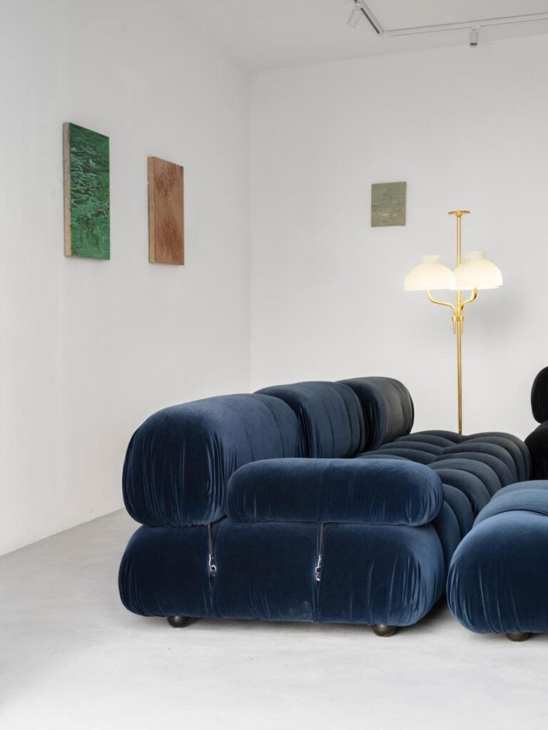 Con gli occhi degli uccelli, veduta dell'installazione, Umano Space 2026, foto Nicola Gnesi