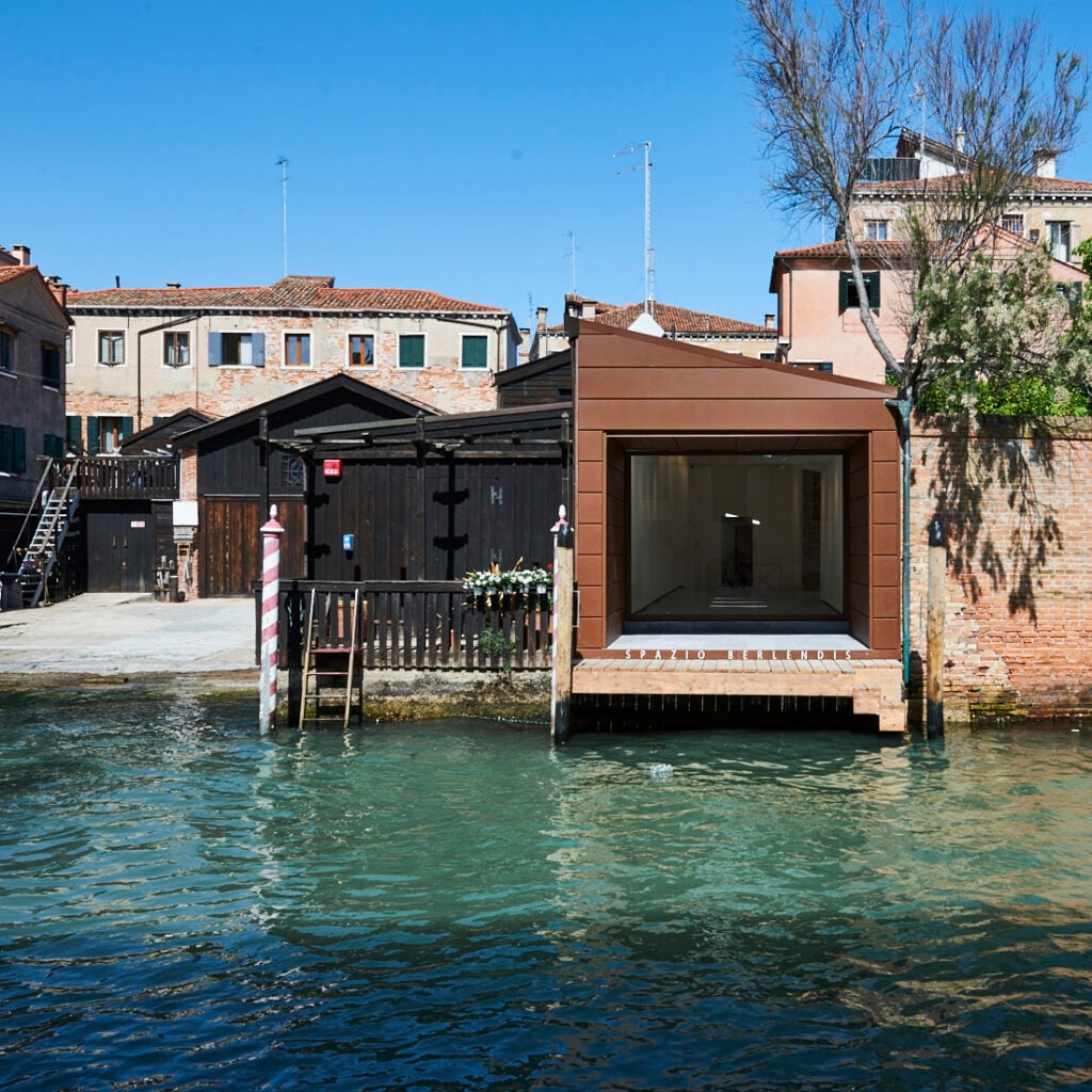 Spazio Berlendis – Exteriors
