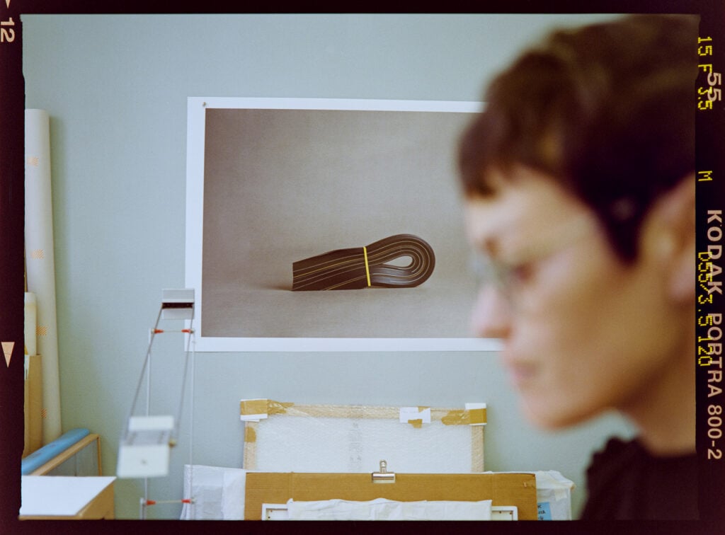 Essere lo strumento della fotografia (e non il contrario). Intervista all’artista Alice Pedroletti 