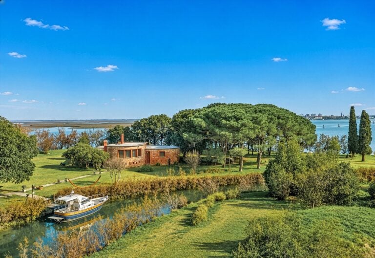 Crevan Island in Venice is for sale (Courtesy of Lionard)