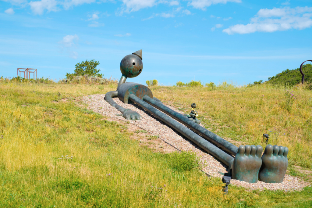 Sulle Montagne Rocciose del Colorado c’è un nuovo parco di sculture grazie ad un grande collezionista
