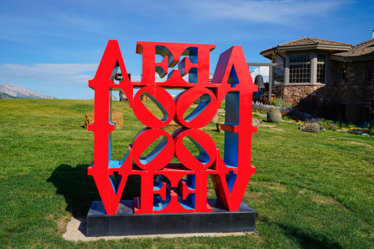 Robert Indiana, LOVE WALL (Red Outside Blue Inside), 1966-2007. Courtesy Jorge M. P&eacute;rez Collection via Cultured