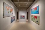 Alighiero Boetti riempie il mondo, Lee Ufan lo svuota. Due mostre opposte da non mancare Venezia
