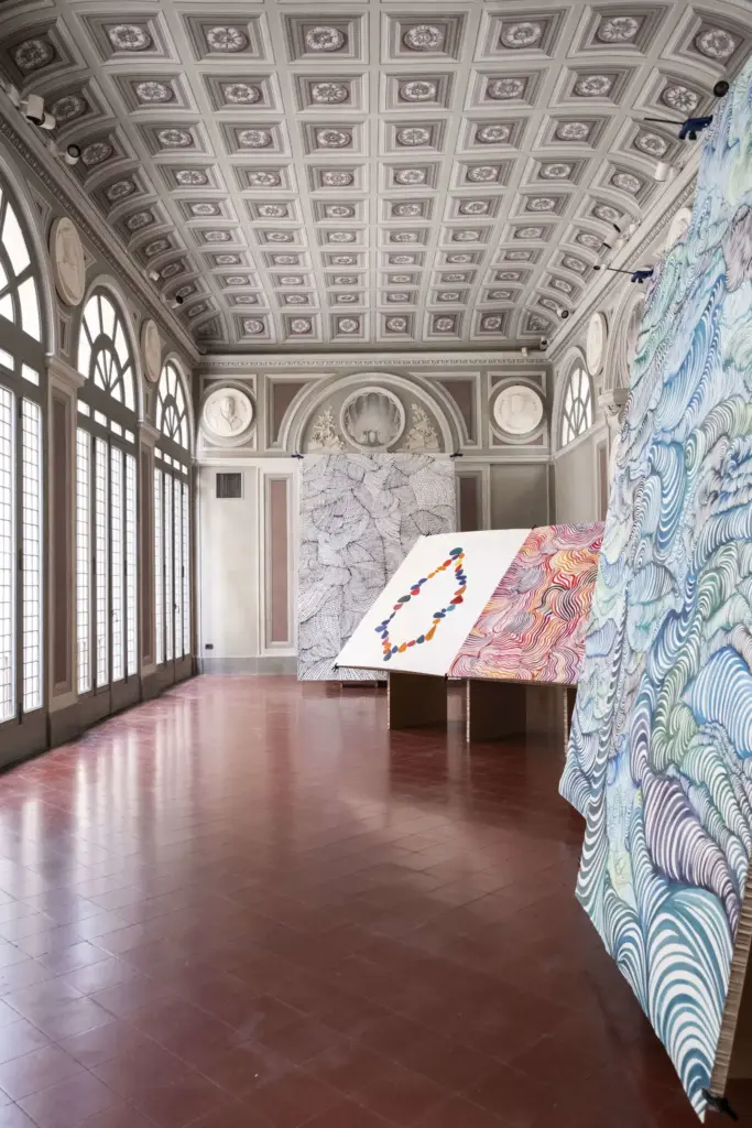 Maurizio Donzelli attraversa i luoghi nascosti di Bergamo con una mostra diffusa in città