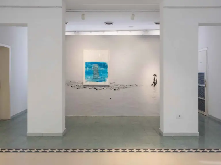 Installation view della mostra Infinito Pratico, Palazzina Azzurra, San Benedetto del Tronto