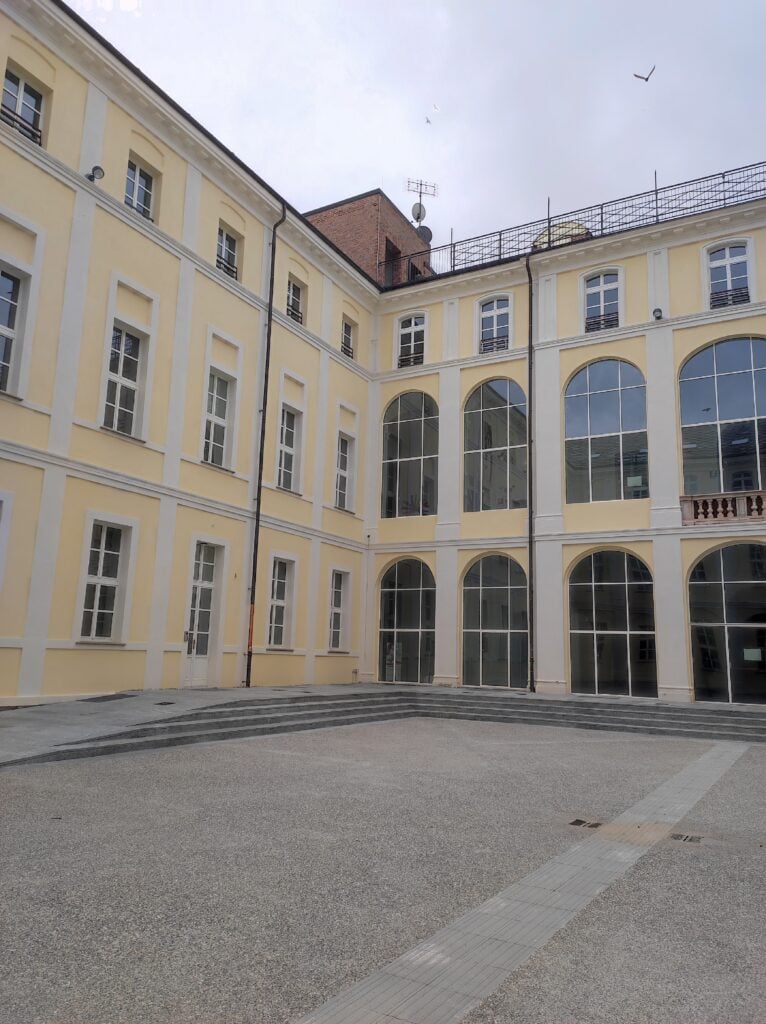 Il nuovo volto di Palazzo Santa Croce a Cuneo, dove aprir&agrave; il polo Esseci