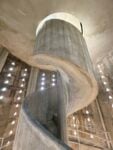La scala elicoidale della Torre Perret di Grenoble. Ph: Dario Bragaglia