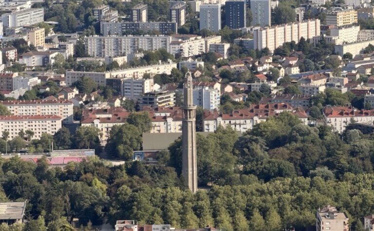 La prima torre in cemento armato d’Europa ha riaperto dopo 60 anni a Grenoble