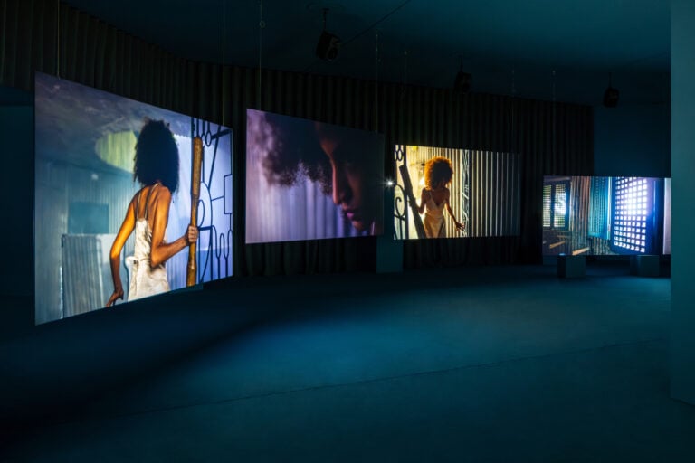 Installation view della mostra di Isaac Julien da gres art 671. Ph: Diego De Pol