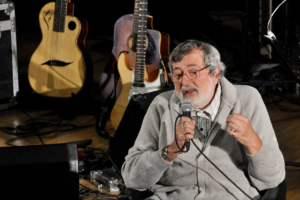 Morto Francesco Guccini. Il poeta che ha utilizzato la musica per raccontare l’Italia