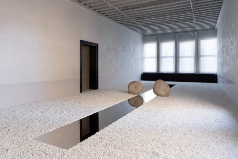 Lee Ufan, Veduta della mostra allo SMAC Venice (San Marco Art Centre), Venezia , 2026, photo by Lorenzo Palmieri &copy; Lee Ufan / Artists Rights Society (ARS), New York/ADAGP, Paris