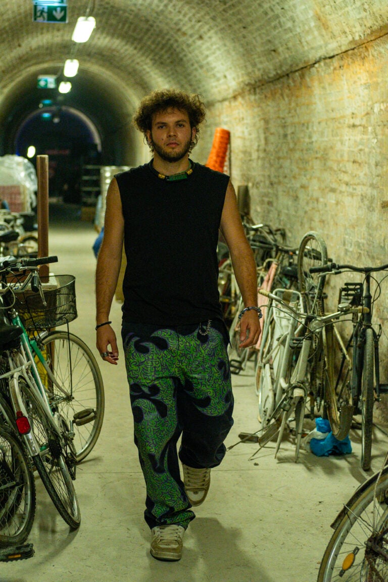 Il modello Alessandro Signorile alla sfilata Krzarchive. Ph: Luigi Gnessi