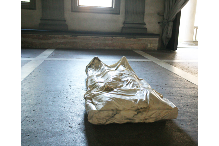 L&rsquo;artista Luciano Fabro avr&agrave; una grande mostra retrospettiva all&rsquo;Hangar Bicocca di Milano