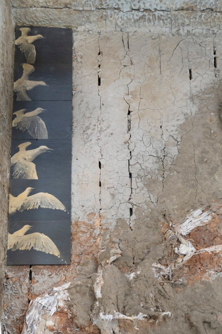 L&rsquo;artista che seppelliva le opere per tornare alle origini. Claudio Costa riscoperto a Torino&nbsp;
