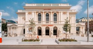 L’Albertina di Vienna compie 250 anni: la storia, il mito e il museo del futuro 