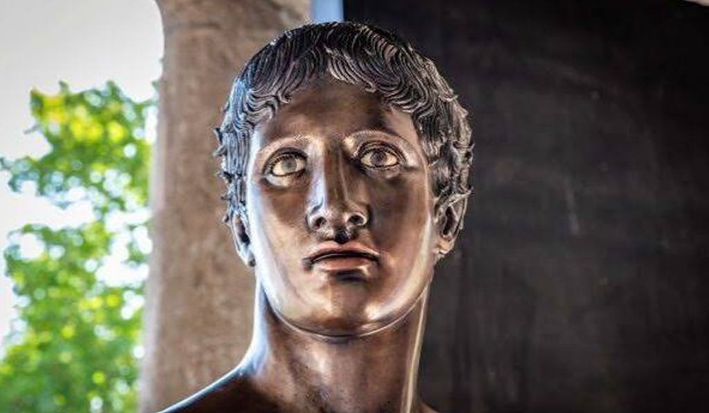 Pompei, il Canone-Doriforo Colbert. Una controversa ricostruzione in bronzo per la statua di Policleto