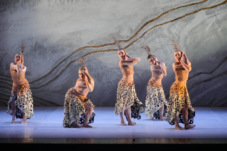 Come sta andando l’edizione 2026 della Biennale Danza a Venezia. Il reportage 