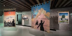 “Partecipazione: non solo metodo ma contenuto”. Ecco la mostra di Marinella Senatore a Venezia