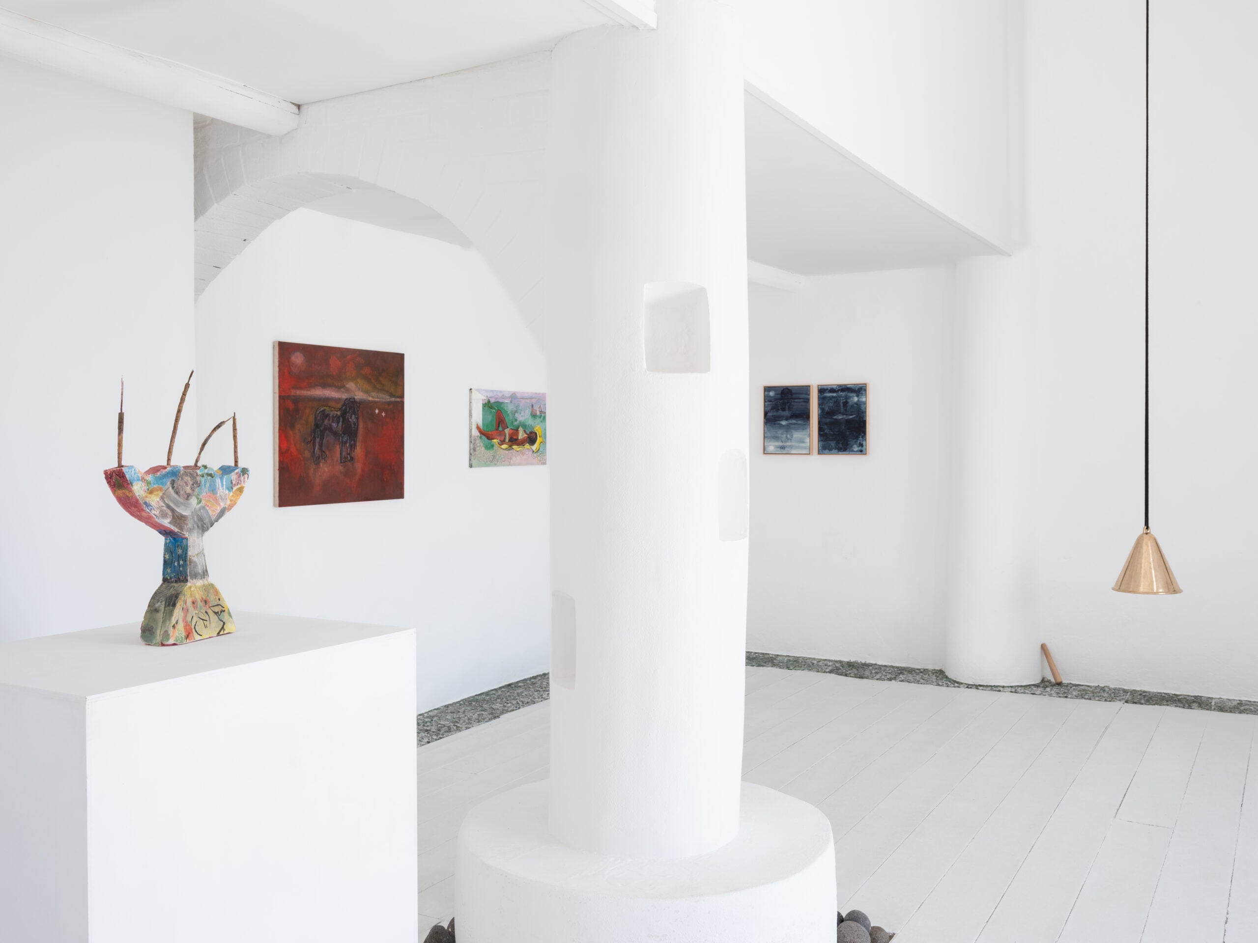 https://www.artribune.com/wp-content/uploads/2026/08/the-width-of-an-eye-installation-view-at-studio-casoli-filicudi-2026-courtesy-studio-casoli-photo-daniele-molajoli-scaled.jpg