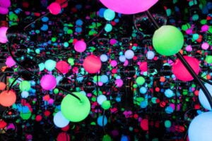 The Quantum Effect | Yayoi Kusama - Infinity Mirrored Room