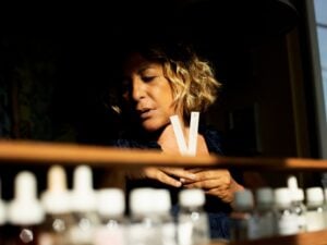 Come si crea un profumo d’autore? Maria Candida Gentile prova a spiegarci