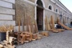 Estetica del Riuso. Fase di organizzazione e catalogazione dei materiali trovati all&rsquo;interno del magazzino di Architettura Roma Tre. Crediti: Gianpiero Venturini