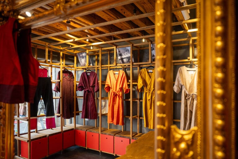 Gli interni di Spaces of Dignity. Courtesy Banco Lotto N&deg;10. Photo Matteo Rampin
