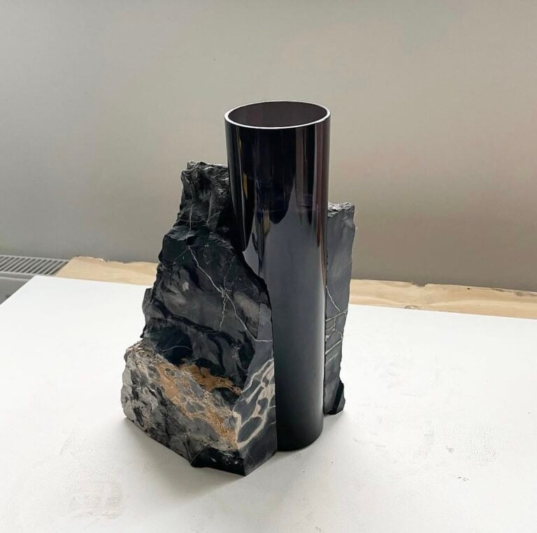 Studioeo, vaso della serie Drill Vases, 2023. Foto da Instagram @studioeo