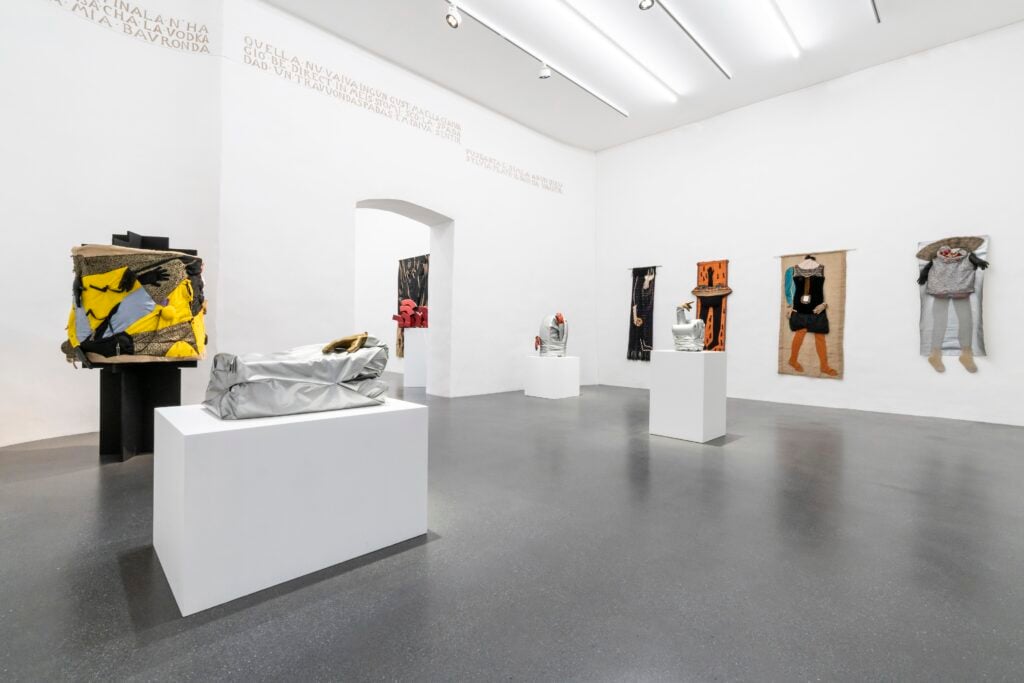 Mariuccia Secol Unraveling, Installation view, Muzeum Such, 2026. Crediti Muzeum Susch, Art Stations Foundation; ph.Federico Sette