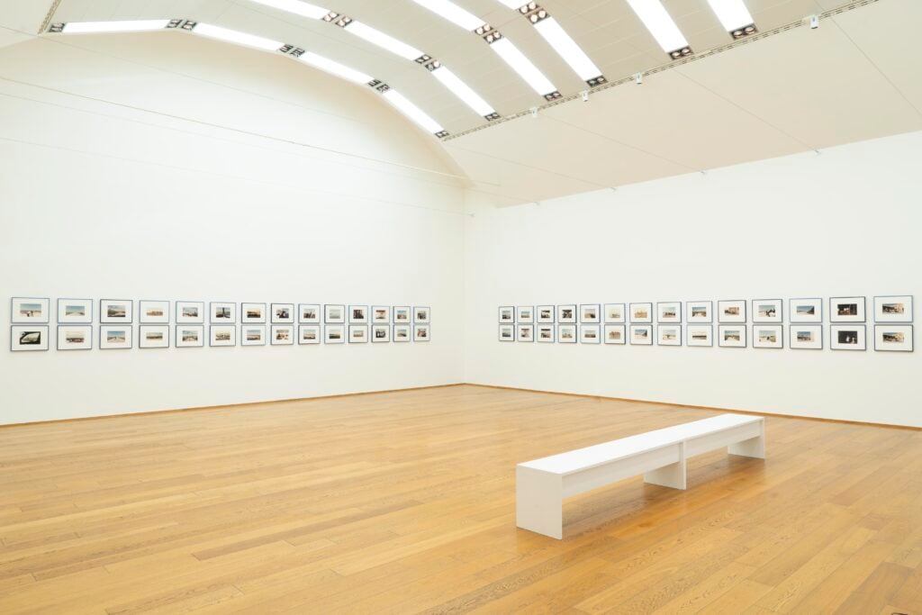 Veduta di allestimento mostra Luigi Ghirri e Gianni Celati. Verso la Foce, Courtesy MAMbo - Museo d’Arte Moderna di Bologna | Settore Musei Civici | Comune di Bologna Foto di Ornella De Carlo