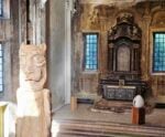 La mostra di Thomas Houseago alla Chiesa di San Vittore e Quaranta Martiri a Milano. Foto di Massimiliano Tonelli