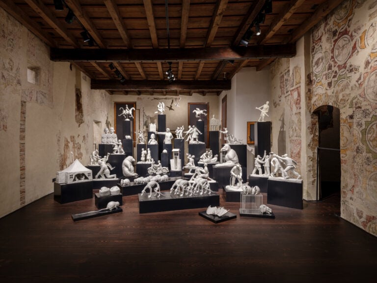 Grisha Bruskin, L'ora X (2012), installation view. Photo Andrea Avezz&ugrave;