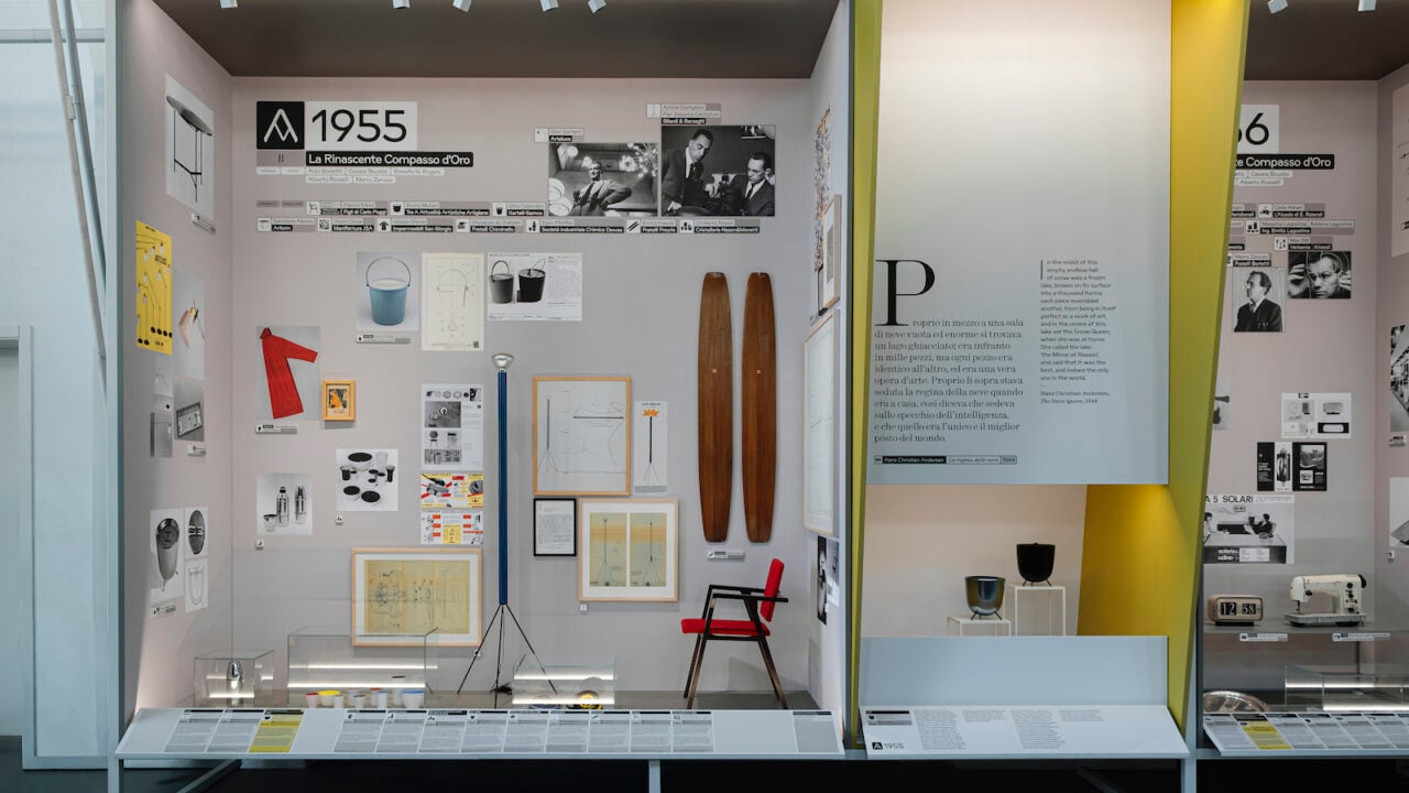 Il museo di Milano che espone i Compassi d’Oro ora è tutto nuovo: grafica più chiara e focus letterari