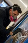 Pollution Art che nel 2025 &egrave; stato selezionato per la prima edizione del programma Residenze d'Artista della Fondazione Gentili Mosconi. Pollution Art ha progressivamente orientato la sua ricerca verso l&rsquo;utilizzo creativo dei quadri stampa, matrici serigrafiche di grandi dimensioni e di difficile smaltimento