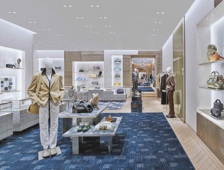 La nuova boutique di Dior a Milano &egrave; un museo di arte contemporanea (opere di Pistoletto, Clemente e altri)