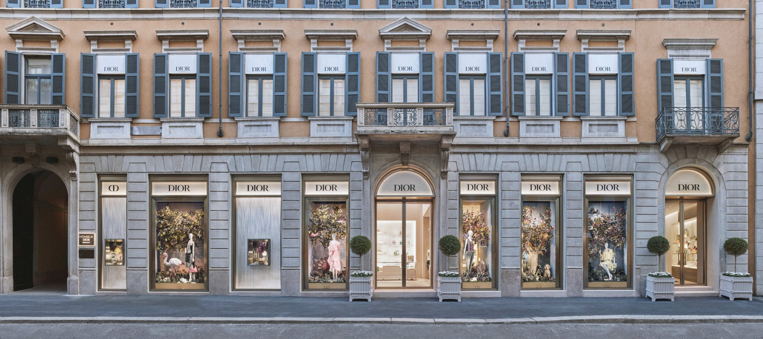 https://www.artribune.com/wp-content/uploads/2026/09/house-of-dior-milan-c-jonathan-taylor-cloud-9-18-scaled.jpeg