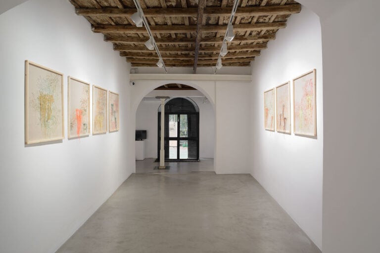 Materia Madre/Lingua Madre, 2026, installation view, Galleria Erica Ravenna. Foto di Roberto Apa, Courtesy Galleria Erica Ravenna